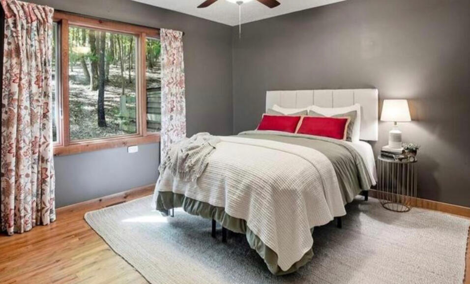 120 Petit Big Canoe Staging Project. Agent: Margot Weatherford EXP Realty. Combination of new & thrifted furnishings.